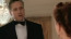 3. Szerelem a Házban (The American President, 1995, r.: Rob Reiner)
A nemrég elhunyt amerikai mozidirektor, Rob Reiner a nyolcvanas évek végén, a kilencvenes évek elején (Állj mellém, 1986; Tortúra, 1990; Egy becsületbeli ügy, 1992) élte művészi virágkorát, de a későbbiek folyamán is rendezett néhány izgalmas filmet. Feltétlenül ezek közé tartozik az 1995-ben bemutatott Szerelem a Fehér Házban is, melynek főhőse, a demokrata párti Andrew Shepherd (Michael Douglas) már három éve áll az Egyesült Államok élén, és épp az újraválasztására készül, amikor beleszeret egy környezetvédelmi aktivistába (Annette Bening), aki mélyen megveti a politikát. A liberális Shepherd vállalja a furcsa románc következményeit, republikánus ellenfelei azonban kihasználják a helyzetet, és hamar ellentámadásba lendülnek. Vajon milyen hatással lehet az elnök titkos szerelme a kampányára? Reiner filmje a magánéleti boldogság és a politikai/hatalmi ambíciók ellentétére épít, de nem srófolja túl magasra a téteket: egyetlen percre sem akarja szétfeszíteni a bájos hollywoodi vígjátékok kereteit, mégis fantasztikus szórakozást garantál.
3. Szerelem a Házban (The American President, 1995, r.: Rob Reiner)
A nemrég elhunyt amerikai mozidirektor, Rob Reiner a nyolcvanas évek végén, a kilencvenes évek elején (Állj mellém, 1986; Tortúra, 1990; Egy becsületbeli ügy, 1992) élte művészi virágkorát, de a későbbiek folyamán is rendezett néhány izgalmas filmet. Feltétlenül ezek közé tartozik az 1995-ben bemutatott Szerelem a Fehér Házban is, melynek főhőse, a demokrata párti Andrew Shepherd (Michael Douglas) már három éve áll az Egyesült Államok élén, és épp az újraválasztására készül, amikor beleszeret egy környezetvédelmi aktivistába (Annette Bening), aki mélyen megveti a politikát. A liberális Shepherd vállalja a furcsa románc következményeit, republikánus ellenfelei azonban kihasználják a helyzetet, és hamar ellentámadásba lendülnek. Vajon milyen hatással lehet az elnök titkos szerelme a kampányára? Reiner filmje a magánéleti boldogság és a politikai/hatalmi ambíciók ellentétére épít, de nem srófolja túl magasra a téteket: egyetlen percre sem akarja szétfeszíteni a bájos hollywoodi vígjátékok kereteit, mégis fantasztikus szórakozást garantál.
