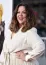 Melissa McCarthy a harmincas éveit szegényen, stand-up klubokban és apróbb szerepekben töltötte. 41 éves volt, amikor a Koszorúslányok (Bridesmaids, 2011) robbanásszerűen ismertté tette. Kathryn Hahn-t éveken át a „főszereplő legjobb barátnőjeként” skatulyázták be, mielőtt 47 évesen a Marvel-univerzum egyik legnépszerűbb és legsokoldalúbb figurájává vált volna.
Melissa McCarthy a harmincas éveit szegényen, stand-up klubokban és apróbb szerepekben töltötte. 41 éves volt, amikor a Koszorúslányok (Bridesmaids, 2011) robbanásszerűen ismertté tette. Kathryn Hahn-t éveken át a „főszereplő legjobb barátnőjeként” skatulyázták be, mielőtt 47 évesen a Marvel-univerzum egyik legnépszerűbb és legsokoldalúbb figurájává vált volna.