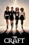 3. The Craft – Boszorkányok
Ha az őszből elsősorban a Halloween-hangulatot szereted, akkor az 1996-os The Craft aligha maradhat ki. A film egy új iskolába kerülő lány, Sarah történetét követi, aki három boszorkánnyal barátkozik össze, és hamarosan maga is felfedezi természetfeletti képességeit. A dolog természetesen nem marad következmények nélkül. A film a kilencvenes évek egyik kultikus tinédzser-horrorja lett, amelyet nemcsak a természetfeletti történet, hanem az ikonikus kilencvenes évekbeli divat és a jellegzetes, kissé sötét hangulat miatt is érdemes újranézni.
3. The Craft – Boszorkányok
Ha az őszből elsősorban a Halloween-hangulatot szereted, akkor az 1996-os The Craft aligha maradhat ki. A film egy új iskolába kerülő lány, Sarah történetét követi, aki három boszorkánnyal barátkozik össze, és hamarosan maga is felfedezi természetfeletti képességeit. A dolog természetesen nem marad következmények nélkül. A film a kilencvenes évek egyik kultikus tinédzser-horrorja lett, amelyet nemcsak a természetfeletti történet, hanem az ikonikus kilencvenes évekbeli divat és a jellegzetes, kissé sötét hangulat miatt is érdemes újranézni.
