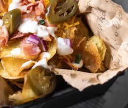 Baconos-sajtos házi chips box: a hétvége elengedhetetlen nassolnivalója, ami finomabb, mint a bolti verzió! Baconos-sajtos házi chips box: a hétvége elengedhetetlen nassolnivalója, ami finomabb, mint a bolti verzió!