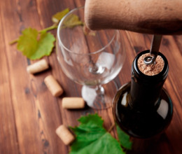 Zseniális trükk őszre: tegyél boros dugót az autóba, hihetetlen dolgot fogsz tapasztalni