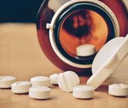 Veszélyes kombináció: ezt a gyógyszert soha ne fogyaszd tejjel együtt, mert bajod lehet belőle Veszélyes kombináció: ezt a gyógyszert soha ne fogyaszd tejjel együtt, mert bajod lehet belőle