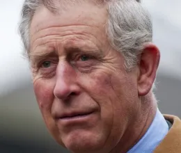 Régi hagyományt tör meg Károly király: a fél világ ámul az uralkodó merészségén, de vajon a családtagok is örülni fognak? Régi hagyományt tör meg Károly király: a fél világ ámul az uralkodó merészségén, de vajon a családtagok is örülni fognak?