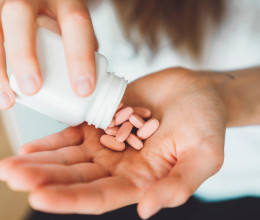 Altató kerülhetett az egyik vitaminba, ami halált is okozhat, azonnal abba kell hagyni a szedését Altató kerülhetett az egyik vitaminba, ami halált is okozhat, azonnal abba kell hagyni a szedését