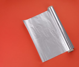 Az egészséged bánhatja, ha az alufólia rossz oldalával csomagolod be az ételt?