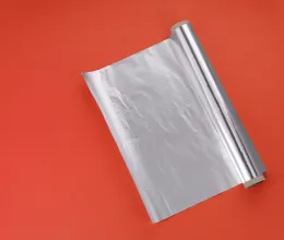 Az egészséged bánhatja, ha az alufólia rossz oldalával csomagolod be az ételt?