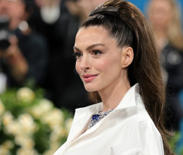 Megáll az ész Anne Hathaway vadonatúj fotósorozatától: melltartó nélkül pózolt a kamerának a 42 éves színésznő Megáll az ész Anne Hathaway vadonatúj fotósorozatától: melltartó nélkül pózolt a kamerának a 42 éves színésznő