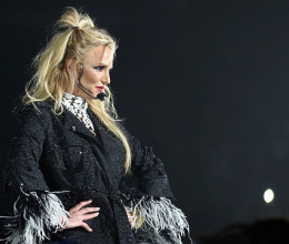Britney Spears barátai aggódnak a pophercegnőért - már ezt az alapvető dolgot se végzi el magától Britney Spears barátai aggódnak a pophercegnőért - már ezt az alapvető dolgot se végzi el magától