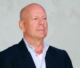 Bruce Willis beperelte ezt a filmet – Ez okozhatta a betegségét, amikor megsérült a forgatáson Bruce Willis beperelte ezt a filmet – Ez okozhatta a betegségét, amikor megsérült a forgatáson