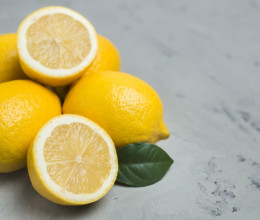 Soha ne tárold a citromot a hűtőajtóban: mérgezővé is válhat a gyümölcs, ha mégis így teszel