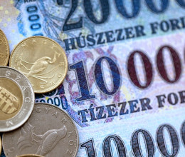 Rengeteg kisgyermekes család könnyebbülhet meg a családi pótlékról érkező friss hír miatt Rengeteg kisgyermekes család könnyebbülhet meg a családi pótlékról érkező friss hír miatt