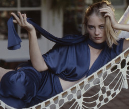 Ő volt a 80-as évek egyik leggyönyörűbb színésznője: így néz ki ma, 76 évesen Cybill Shepherd, a Taxisofőr legendás szépsége