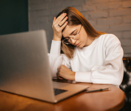 Tényleg mindig álmos vagy délután? A tested így jelezheti a számodra, ha nagy a baj Tényleg mindig álmos vagy délután? A tested így jelezheti a számodra, ha nagy a baj