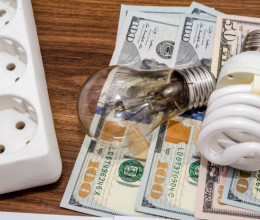 Figyelmeztetnek a villanyszerelők: ha ilyen elosztót használsz, az egekbe szökhet a villanyszámlád Figyelmeztetnek a villanyszerelők: ha ilyen elosztót használsz, az egekbe szökhet a villanyszámlád