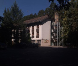Pottom pénzért adja el a NAV ezt a legendás Nógrád megyei erdei hotelt