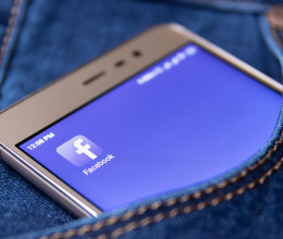 Nem átverés, fizetni kellene innentől a posztolásért a Facebookon, az új szabály sokakat meglepett