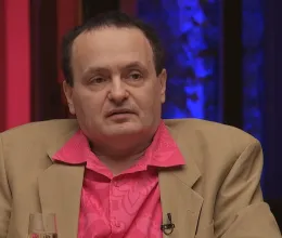 Kitört a kommentháború Galla Miklós miatt, megszólalt a humorista családja: "Péntek reggel vitték a mentők a kórházba, mert elesett otthon" Kitört a kommentháború Galla Miklós miatt, megszólalt a humorista családja: "Péntek reggel vitték a mentők a kórházba, mert elesett otthon"