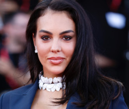 Cristiano Ronaldo felesége letarolta a vörös szőnyeget a Velencei Filmfesztiválon: Georgina úgy festett, akár egy igazi filmdíva