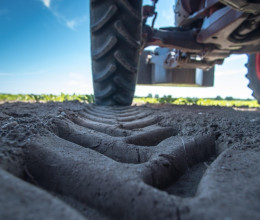 Innováció a mezőgazdaságban: a japán kistraktorok varázsa