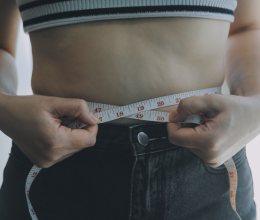 Meglepő, de igaz: ha ezt az egy ételtípust elhagyod, teljesen leolvad a hasi zsír 