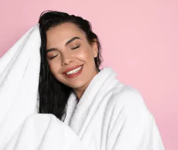 Eldőlt: csak ennyiszer szabadna hajat mosni egy héten