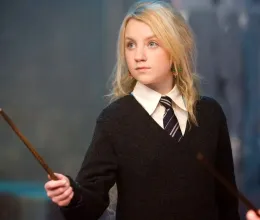 Ő lett a férje a Harry Potter-filmek különc sztárjának, aki a valódi életben sem hazudtolja meg magát Ő lett a férje a Harry Potter-filmek különc sztárjának, aki a valódi életben sem hazudtolja meg magát