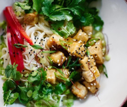 Endometriózis és táplálkozás: hogyan támogathatja az étrend az egészségét?