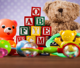 Mérgező játékok, veszélyes kütyük: olcsó online piacterekre csaptak le a hatóságok