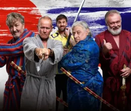 Jobb később, mint soha: Csuja Imre és Scherer Péter jógaórája garantálja, hogy szakadj a röhögéstől