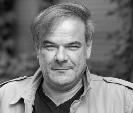 Kálloy Molnár Péter közeli barátja a színész betegségéről: "Az első vizsgálatok után nem azt kezelést kapta, amit kellett volna..." Kálloy Molnár Péter közeli barátja a színész betegségéről: "Az első vizsgálatok után nem azt kezelést kapta, amit kellett volna..."