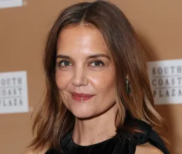 Katie Holmes videója felrobbantotta a netet: így készíti el mindennapi sminkjét a színésznő Katie Holmes videója felrobbantotta a netet: így készíti el mindennapi sminkjét a színésznő