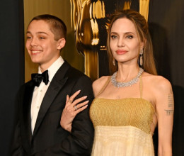 Rá sem ismerni Angelina Jolie és Brad Pitt legkisebb fiára: kigyúrt, narancssárga hajú harcos lett a 17 éves Knoxból Rá sem ismerni Angelina Jolie és Brad Pitt legkisebb fiára: kigyúrt, narancssárga hajú harcos lett a 17 éves Knoxból