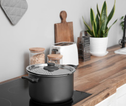 Ez a konyhai eszköz hemzseghet a baktériumoktól – így tudod tökéletesen megtisztítani