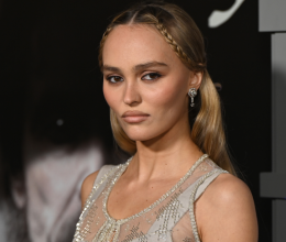 Johnny Depp lánya felismerhetetlen: sokkolta a rajongókat, hogyan néz ki Lily-Rose Johnny Depp lánya felismerhetetlen: sokkolta a rajongókat, hogyan néz ki Lily-Rose