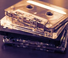 Újra trendi lett gyerekkorod kedvenc zenehordozója: ha nálad is lapul egy példány, most tényleg aranyáron adhatod el 