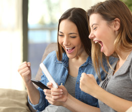 A magyar diákok több mint 100 ezer forintos ajándékot kapnak, ilyen még nem volt