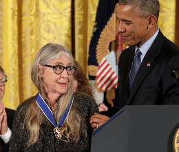 A nő, aki megírta az Apollo–11 szoftverét: Elhunyt a NASA legendás tudósa, Margaret Hamilton A nő, aki megírta az Apollo–11 szoftverét: Elhunyt a NASA legendás tudósa, Margaret Hamilton