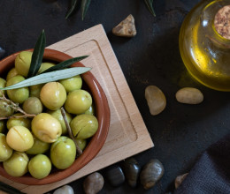 Olajbogyók és olívapástétomok: mediterrán ízek otthon