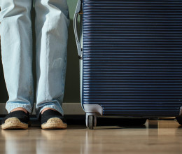 47 évvel idősebb férfihez költözik a nő: Ami ezután történik, könnyeket fakaszt 47 évvel idősebb férfihez költözik a nő: Ami ezután történik, könnyeket fakaszt