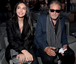 Ő Al Pacino 54 évvel fiatalabb szerelme: a 32 esztendős Noor igazi bombázó, nem csoda, hogy a színész rajong érte Ő Al Pacino 54 évvel fiatalabb szerelme: a 32 esztendős Noor igazi bombázó, nem csoda, hogy a színész rajong érte