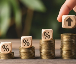 Lélektani határt lépett át Magyarországon a nettó átlagkereset Lélektani határt lépett át Magyarországon a nettó átlagkereset