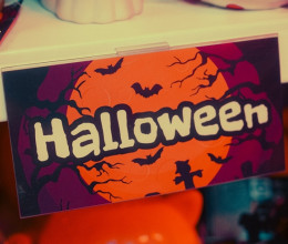 Borzongás stílusosan: Wednesday, LED-maszkok és négylábú csontvázak – így ünnepeld idén a Halloween-t! Borzongás stílusosan: Wednesday, LED-maszkok és négylábú csontvázak – így ünnepeld idén a Halloween-t!