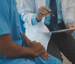 Az orvosok figyelmeztetnek: rákbetegek életét tehetik kockára ezek a hamis tanácsok Az orvosok figyelmeztetnek: rákbetegek életét tehetik kockára ezek a hamis tanácsok