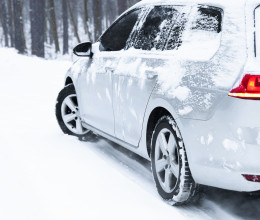 A híradóban véletlenül azt mondták be, hogy cseréljük le a téli gumit nyárira A híradóban véletlenül azt mondták be, hogy cseréljük le a téli gumit nyárira