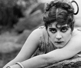 Ő volt a világ első szexszimbóluma: borzalmas betegség következtében, idő előtt távozott az élők sorából