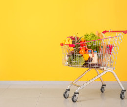 Gulyás Gergely eloszlatta a kételyeket, hogy mikor kaphatják meg a nyugdíjasok a 30 ezer forintos élelmiszerutalványt Gulyás Gergely eloszlatta a kételyeket, hogy mikor kaphatják meg a nyugdíjasok a 30 ezer forintos élelmiszerutalványt