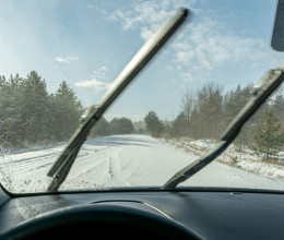 Téli vezetési alapismeretek: hogyan alkalmazkodjunk a megváltozott útviszonyokhoz? Téli vezetési alapismeretek: hogyan alkalmazkodjunk a megváltozott útviszonyokhoz?