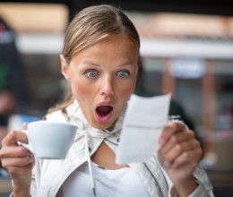 Itthon felárat kért egy étterem, ha magyar nyelven szolgálnak ki, de ők is belátták, hogy hibáztak