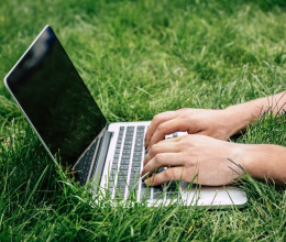 Felkeresték a Windows XP ikonikus háttérképét – Így néz ki most Felkeresték a Windows XP ikonikus háttérképét – Így néz ki most