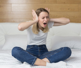 Panelban laksz? Ne hallgasd végig a szomszéd életét! A hangszigetelés a legjobb befektetés!